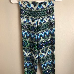 1 Pair of Patterned High Quality Leggings. Made in Brazil.